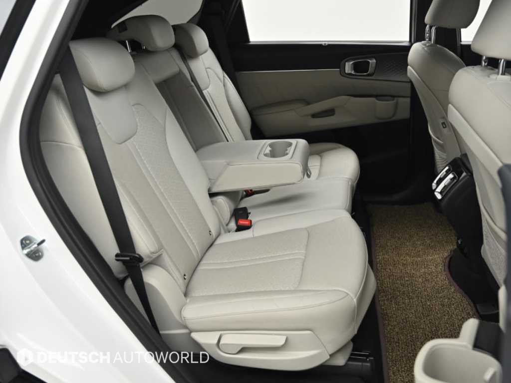 Kia Sorento — photo 12