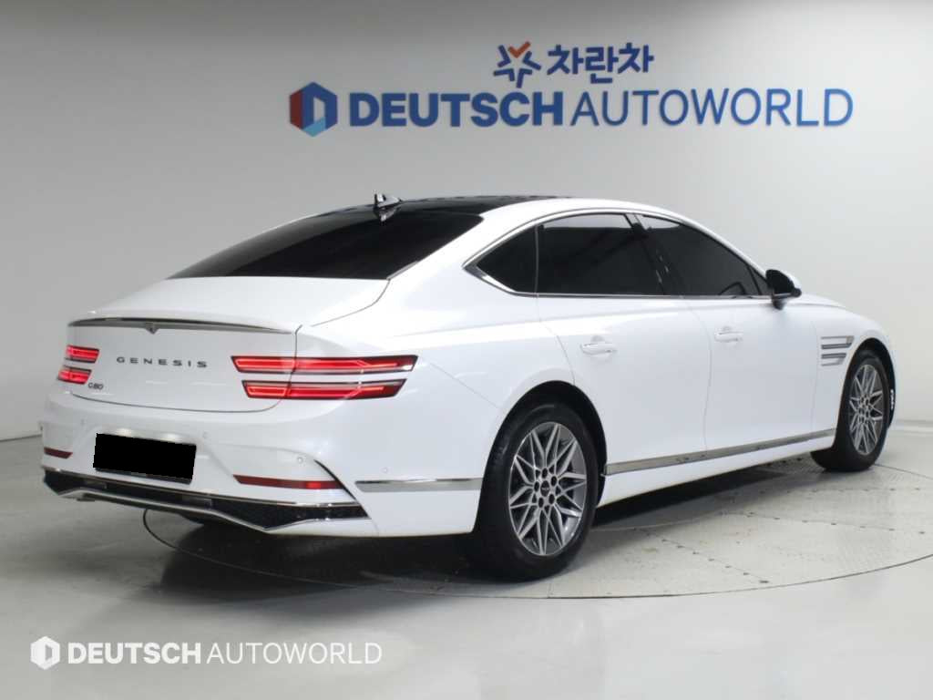 Genesis G80 — photo 02