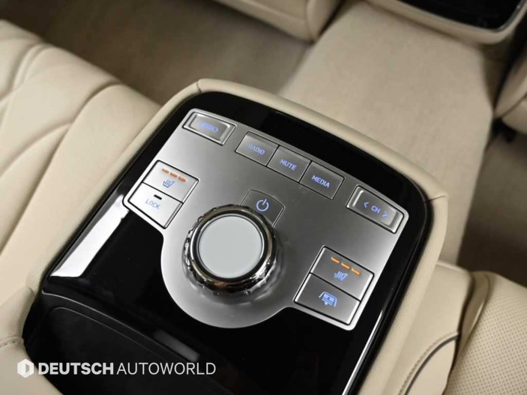 Genesis G80 — photo 16