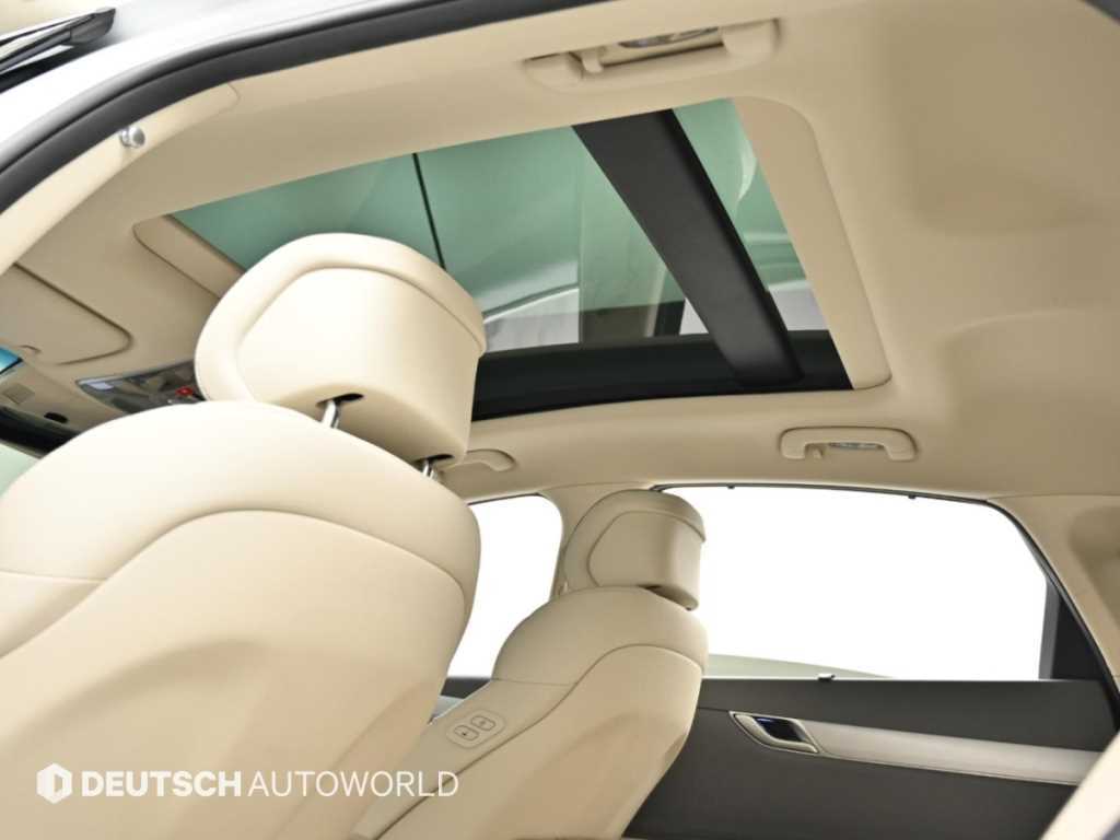 Genesis G80 — photo 18