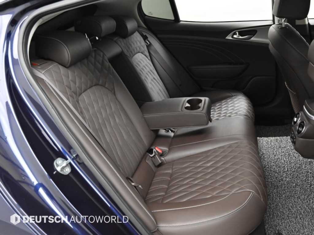 Kia Stinger — photo 12