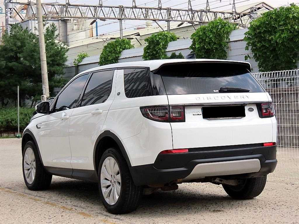 Land Rover Discovery Sport — photo 03