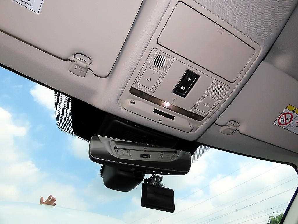 Land Rover Discovery Sport — photo 14