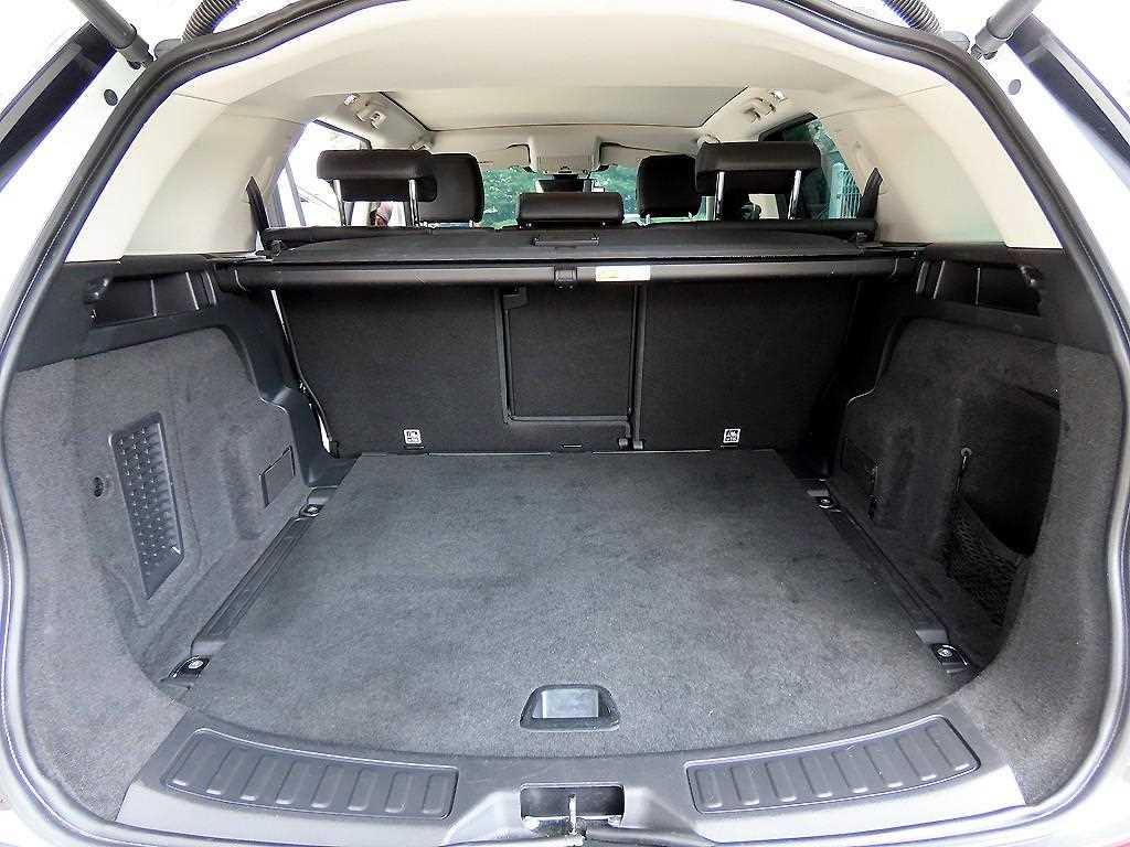 Land Rover Discovery Sport — photo 17