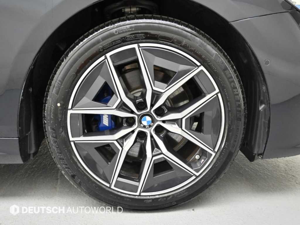BMW 5-Series — photo 05
