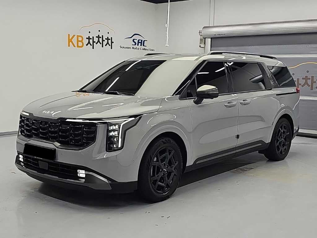 Kia Carnival — photo 01