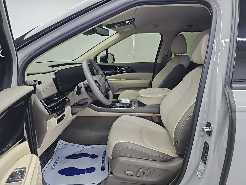 Kia Carnival — photo 11