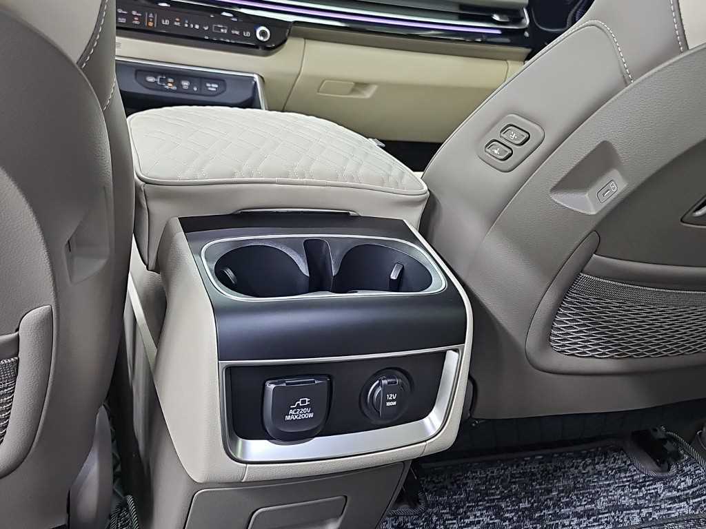 Kia Carnival — photo 13