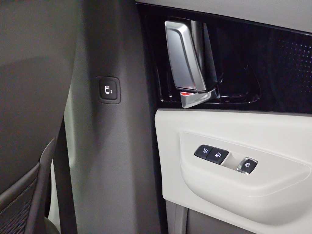 Kia Carnival — photo 14