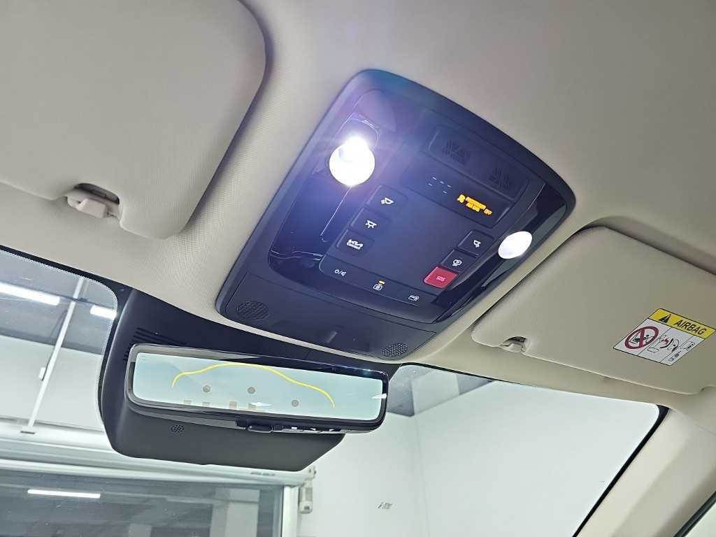 Kia Carnival — photo 17