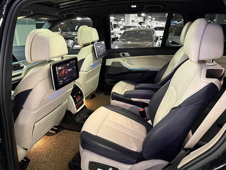 BMW X7 — photo 01