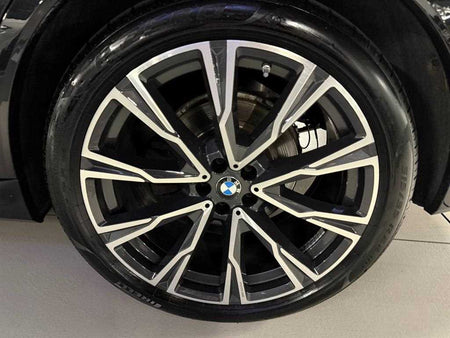 BMW X7 — photo 19