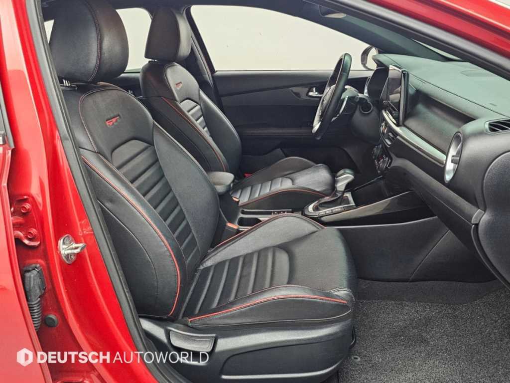 Kia K3 — photo 10