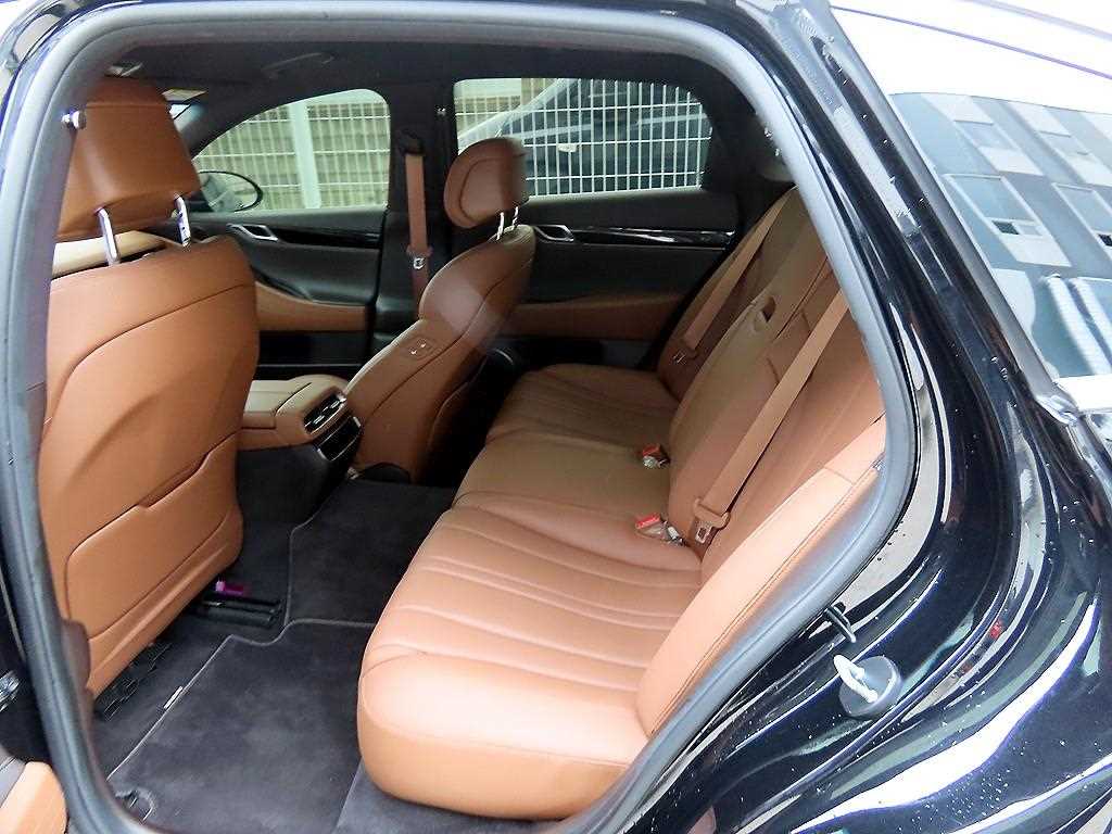 Genesis G80 — photo 06