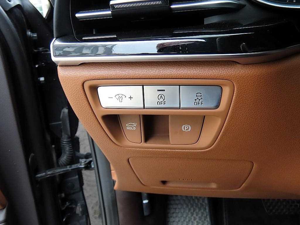 Genesis G80 — photo 12
