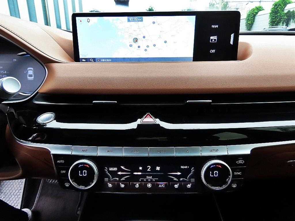 Genesis G80 — photo 13