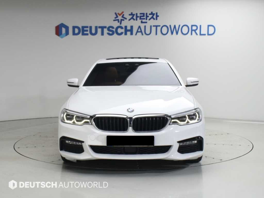 BMW 5-Series — photo 03