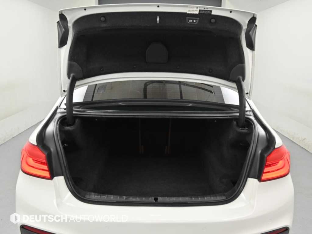 BMW 5-Series — photo 19