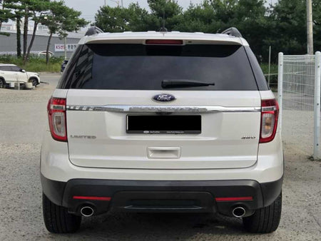 Ford Explorer — photo 04