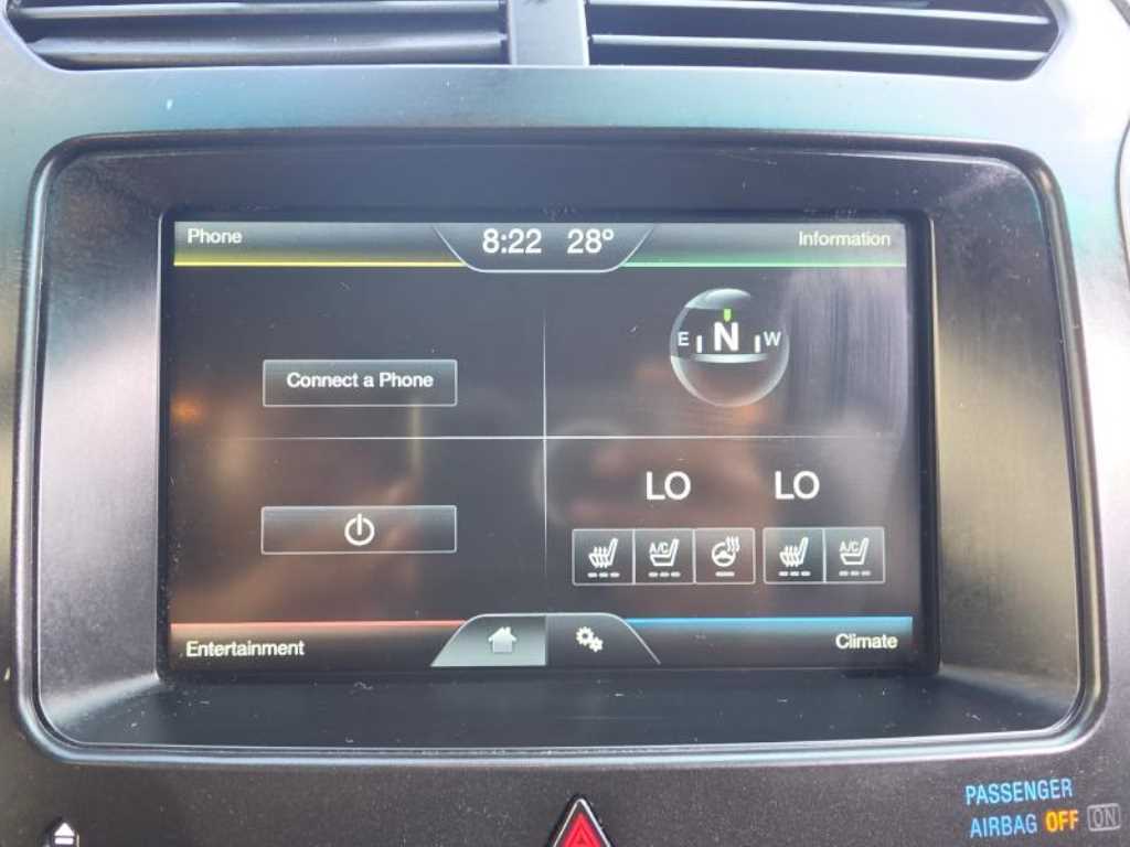 Ford Explorer — photo 12