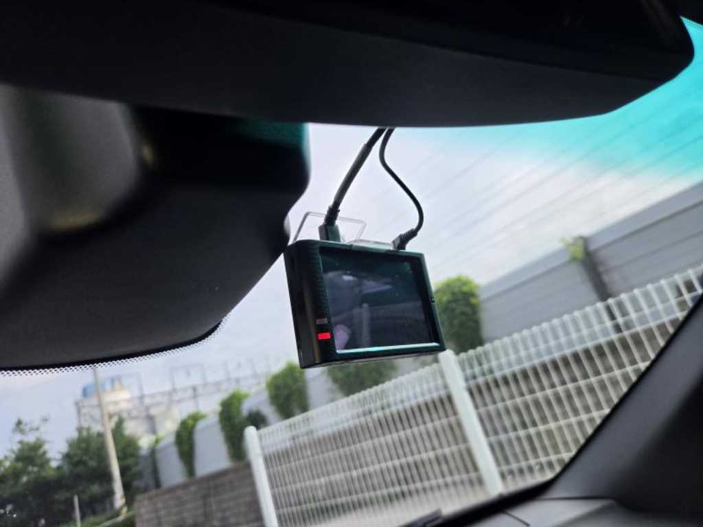 Ford Explorer — photo 16