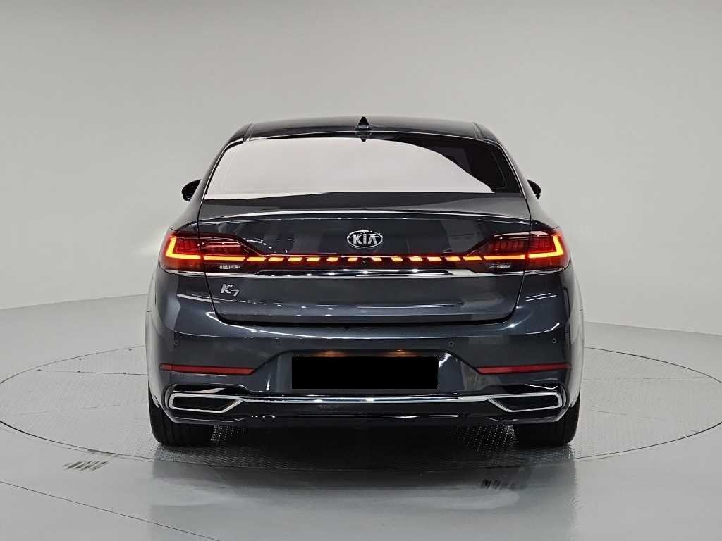 Kia K7 — photo 03