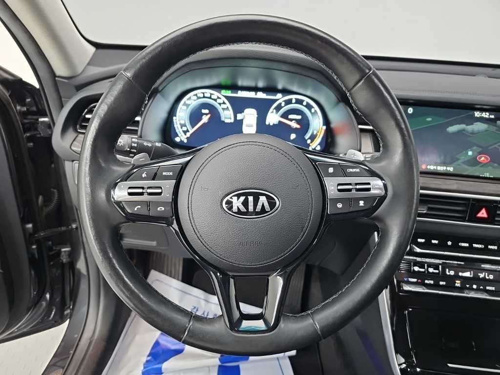 Kia K7 — photo 09