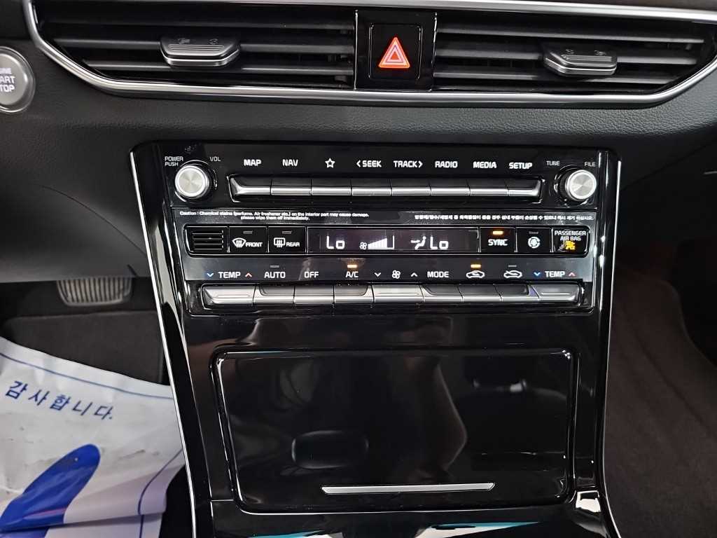 Kia K7 — photo 10