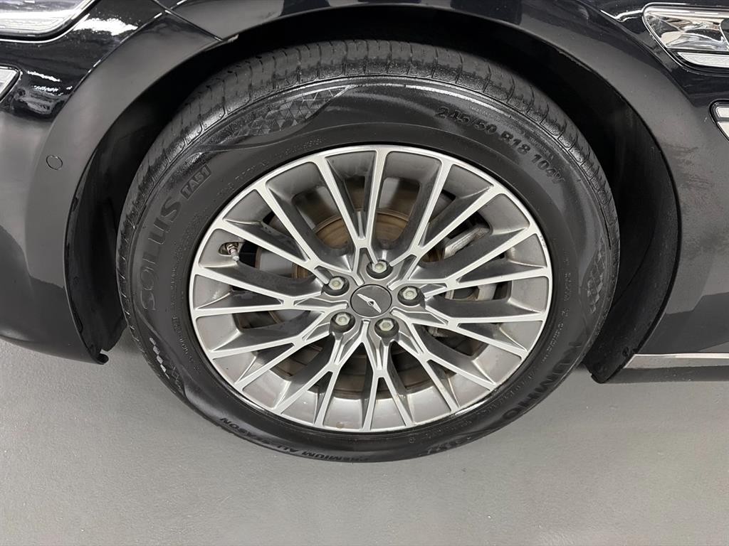 Genesis G80 — photo 19
