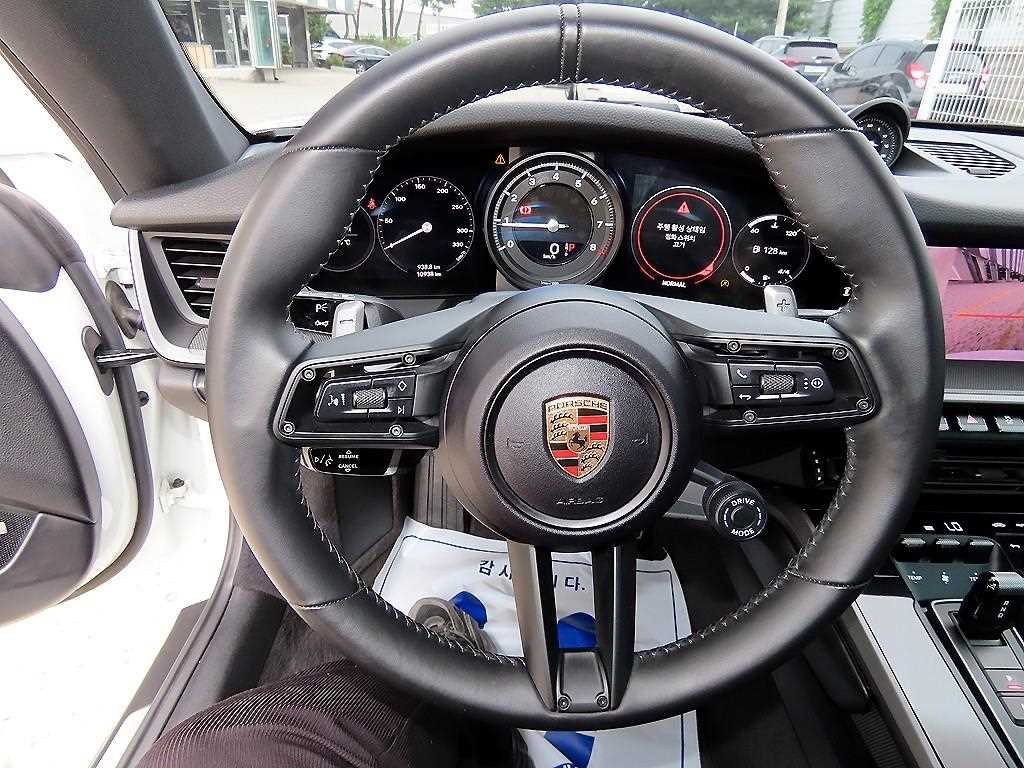 Porsche 911 — photo 08