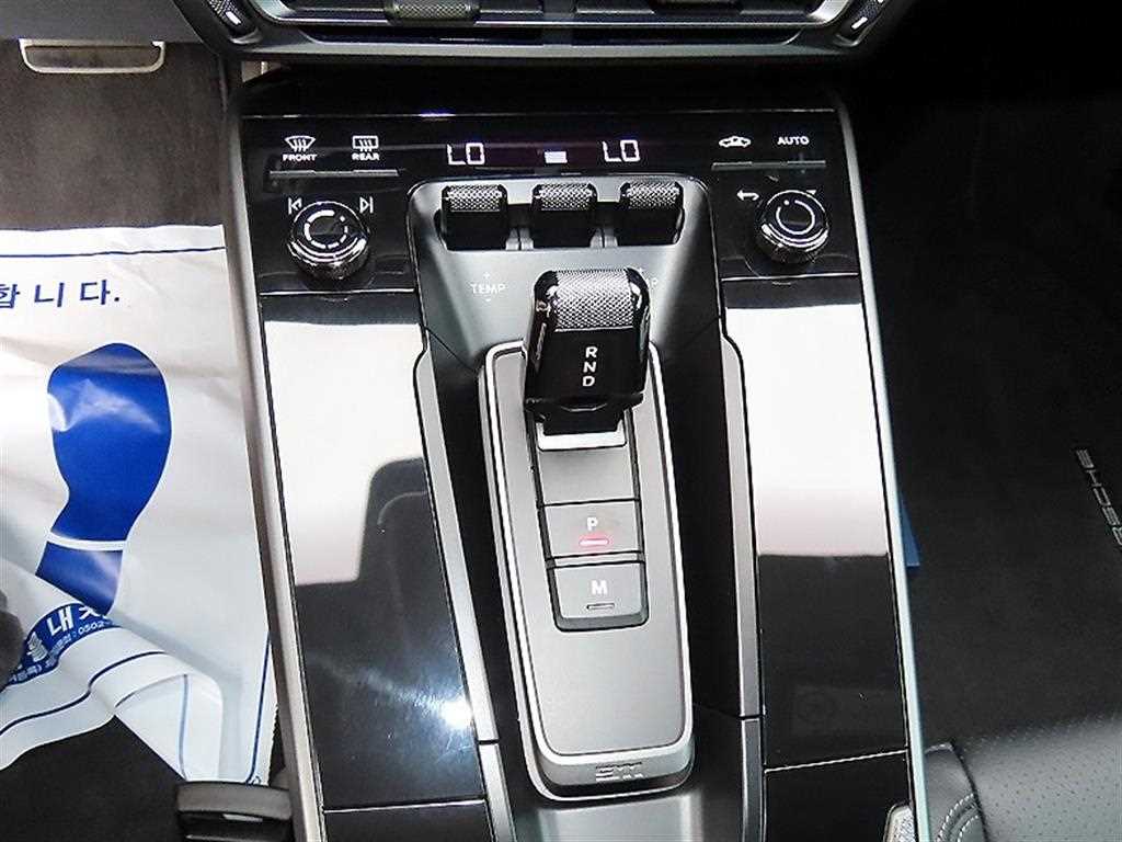 Porsche 911 — photo 10