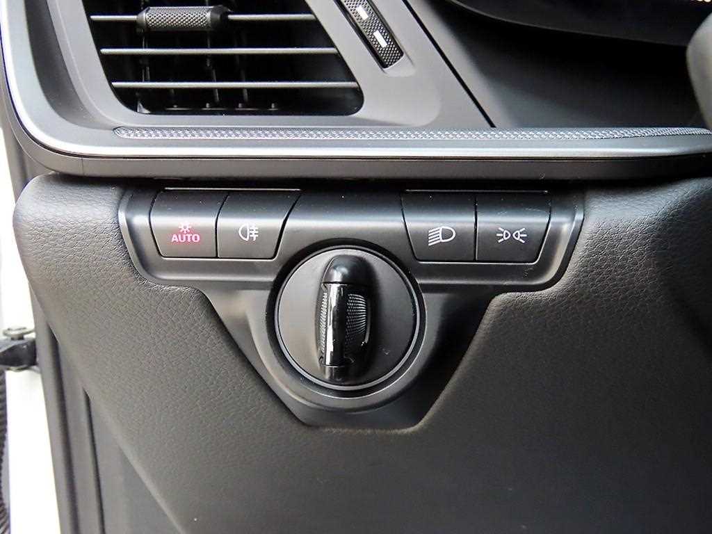 Porsche 911 — photo 12