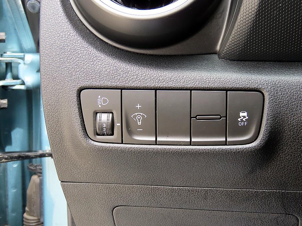 Hyundai Kona — photo 12