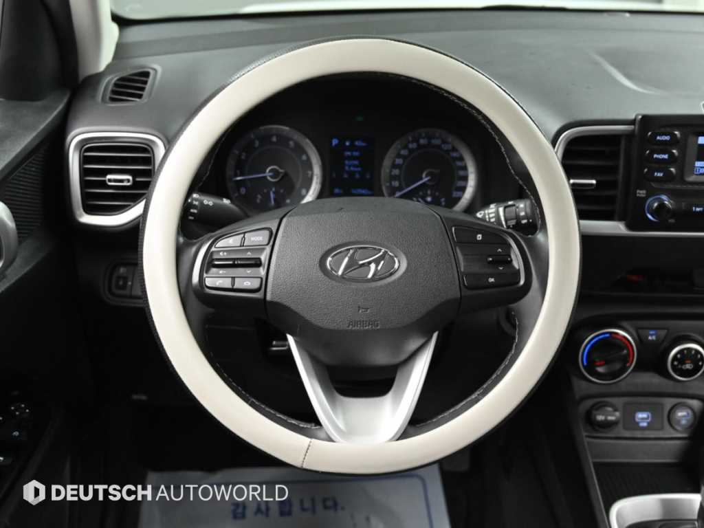Hyundai Venue — photo 13