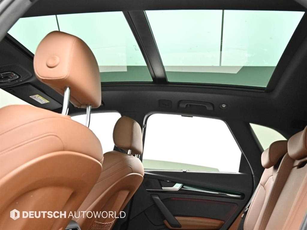 Audi Q5 — photo 18