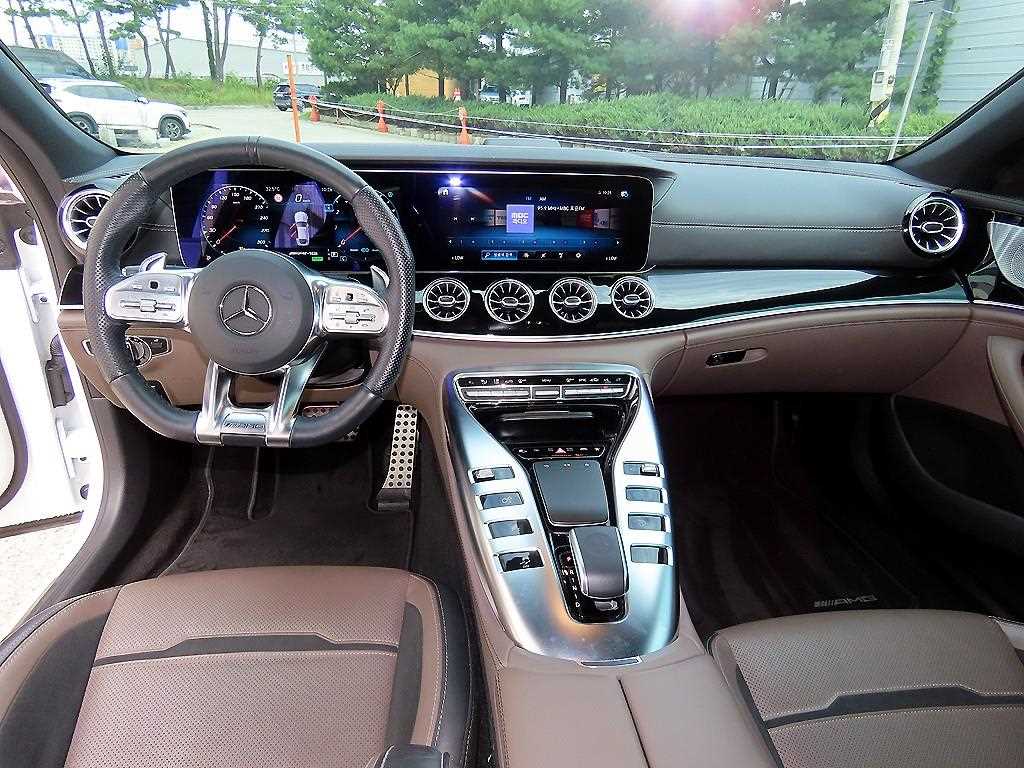 Mercedes-Benz AMG GT — photo 07