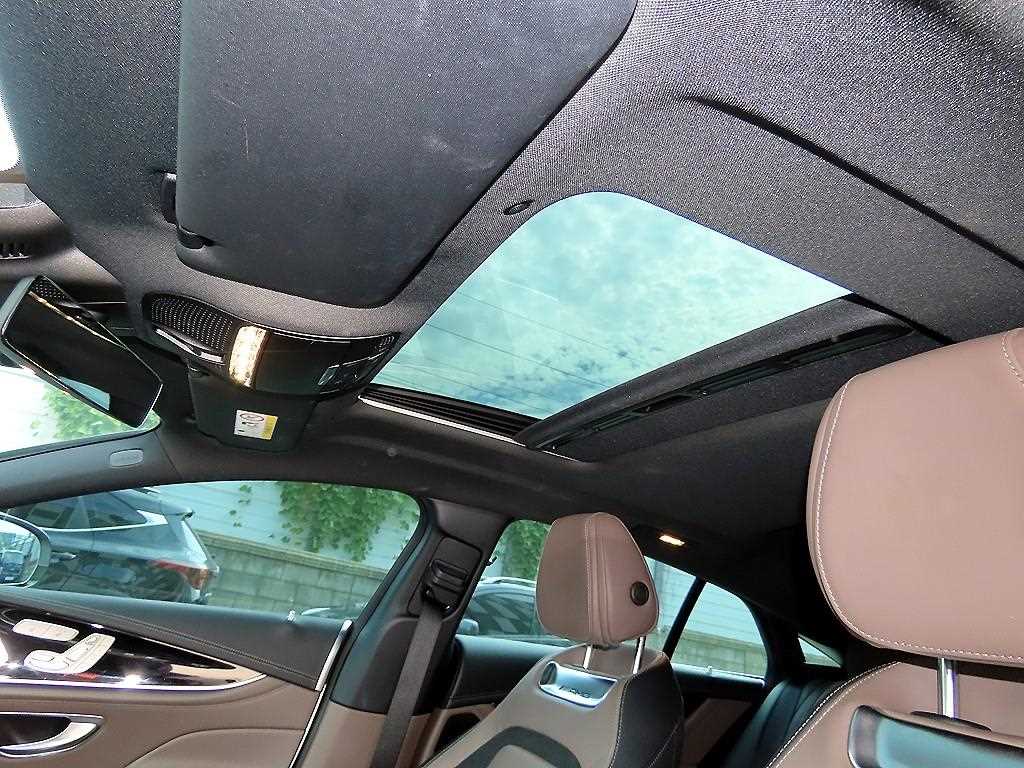 Mercedes-Benz AMG GT — photo 15
