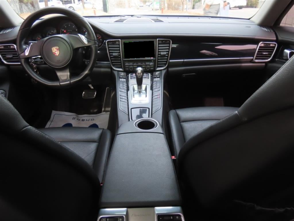 Porsche Panamera — photo 15