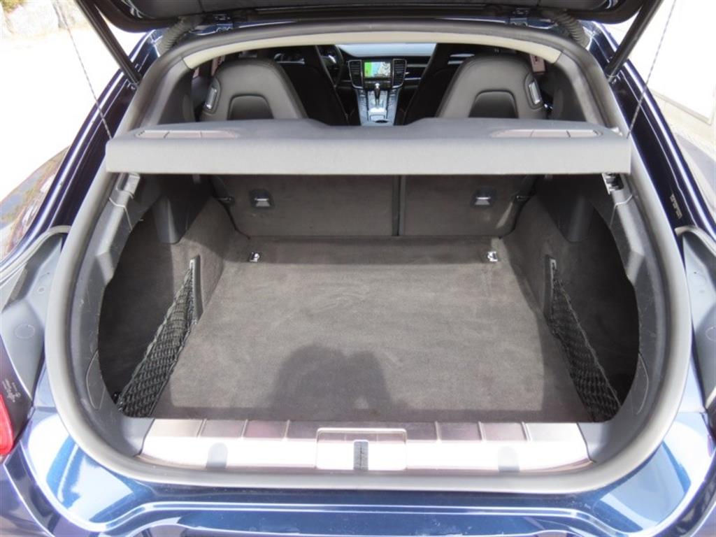 Porsche Panamera — photo 18