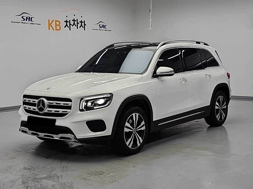Mercedes-Benz GLB-Class — photo 01