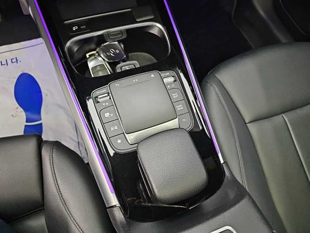 Mercedes-Benz GLB-Class — photo 08