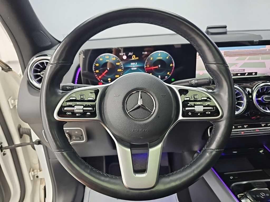 Mercedes-Benz GLB-Class — photo 09