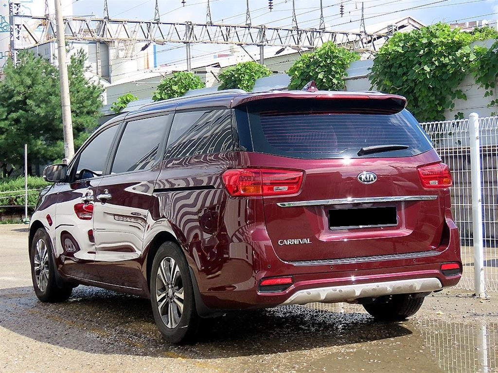 Kia Carnival — photo 03