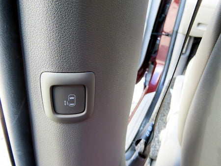 Kia Carnival — photo 17