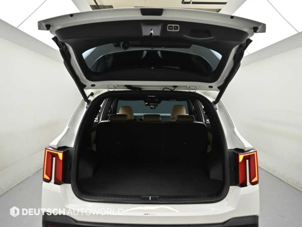 Kia Sorento — photo 18