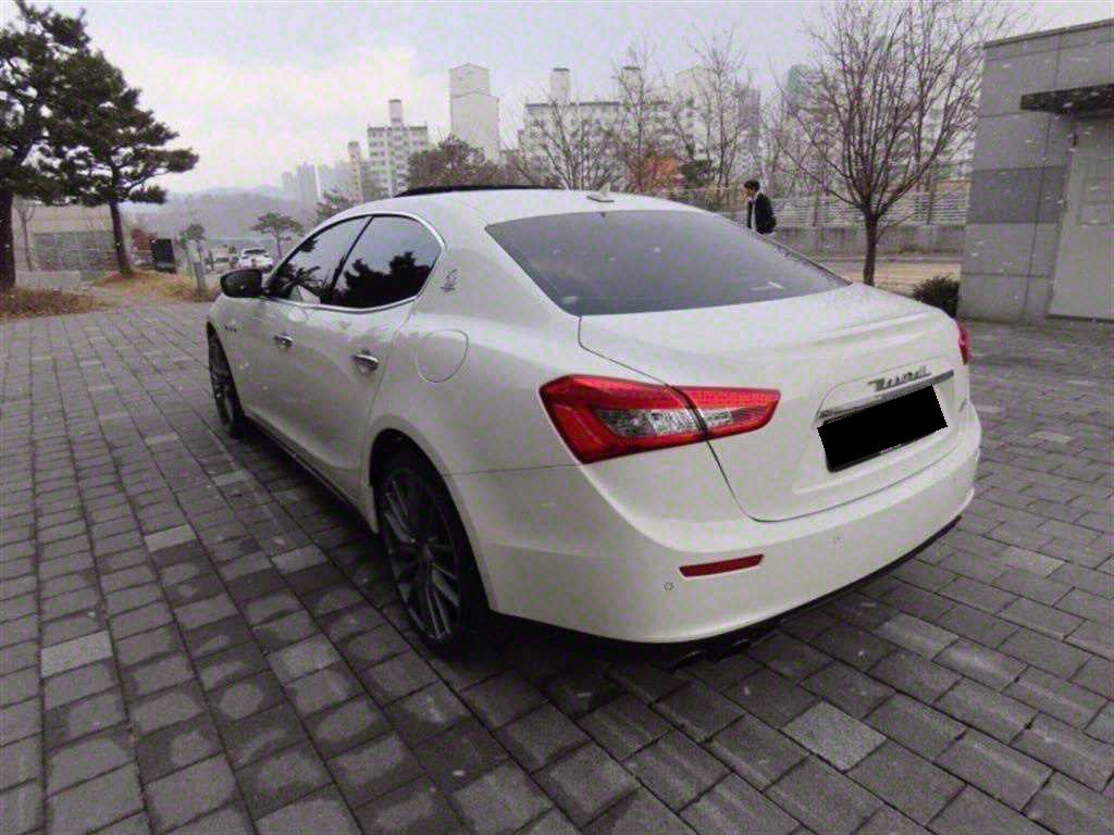 Maserati Ghibli — photo 04