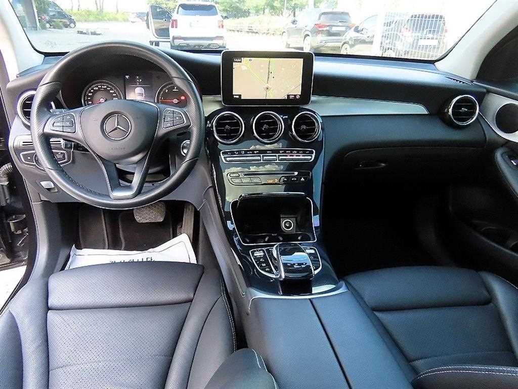 Mercedes-Benz GLC-Class — photo 07