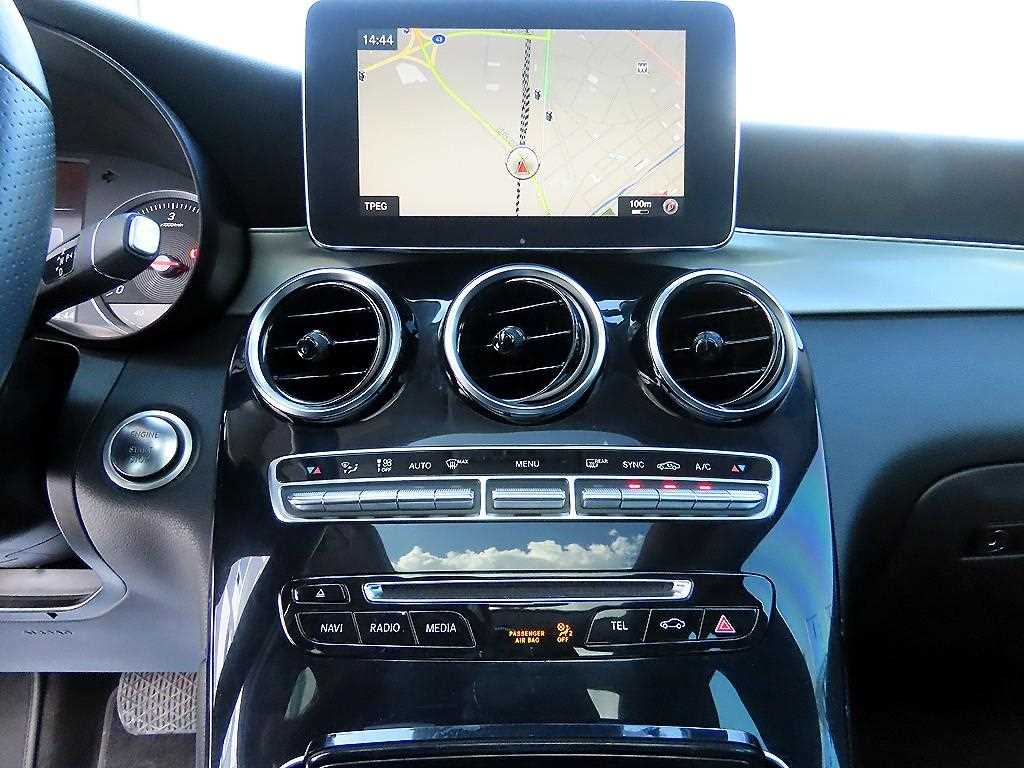 Mercedes-Benz GLC-Class — photo 13