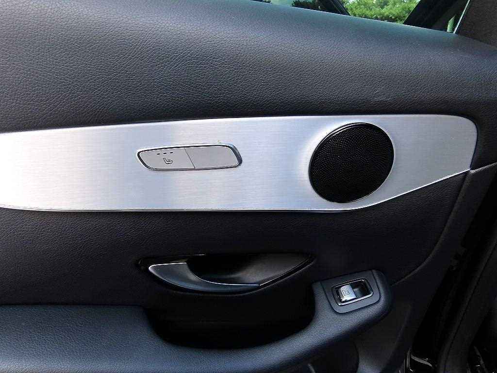Mercedes-Benz GLC-Class — photo 15
