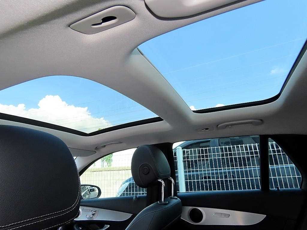 Mercedes-Benz GLC-Class — photo 17